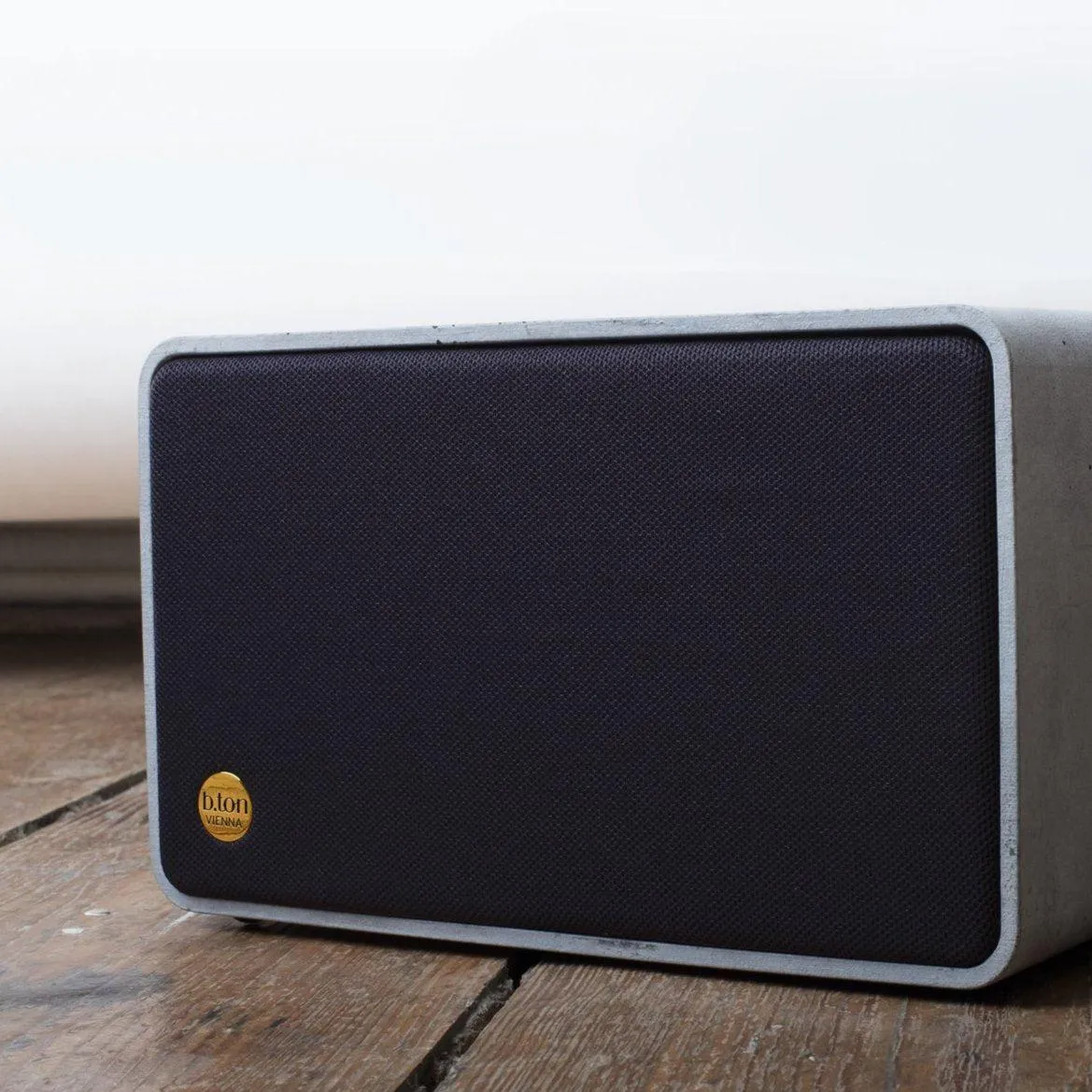Anthracite Concrete Bluetooth Speaker