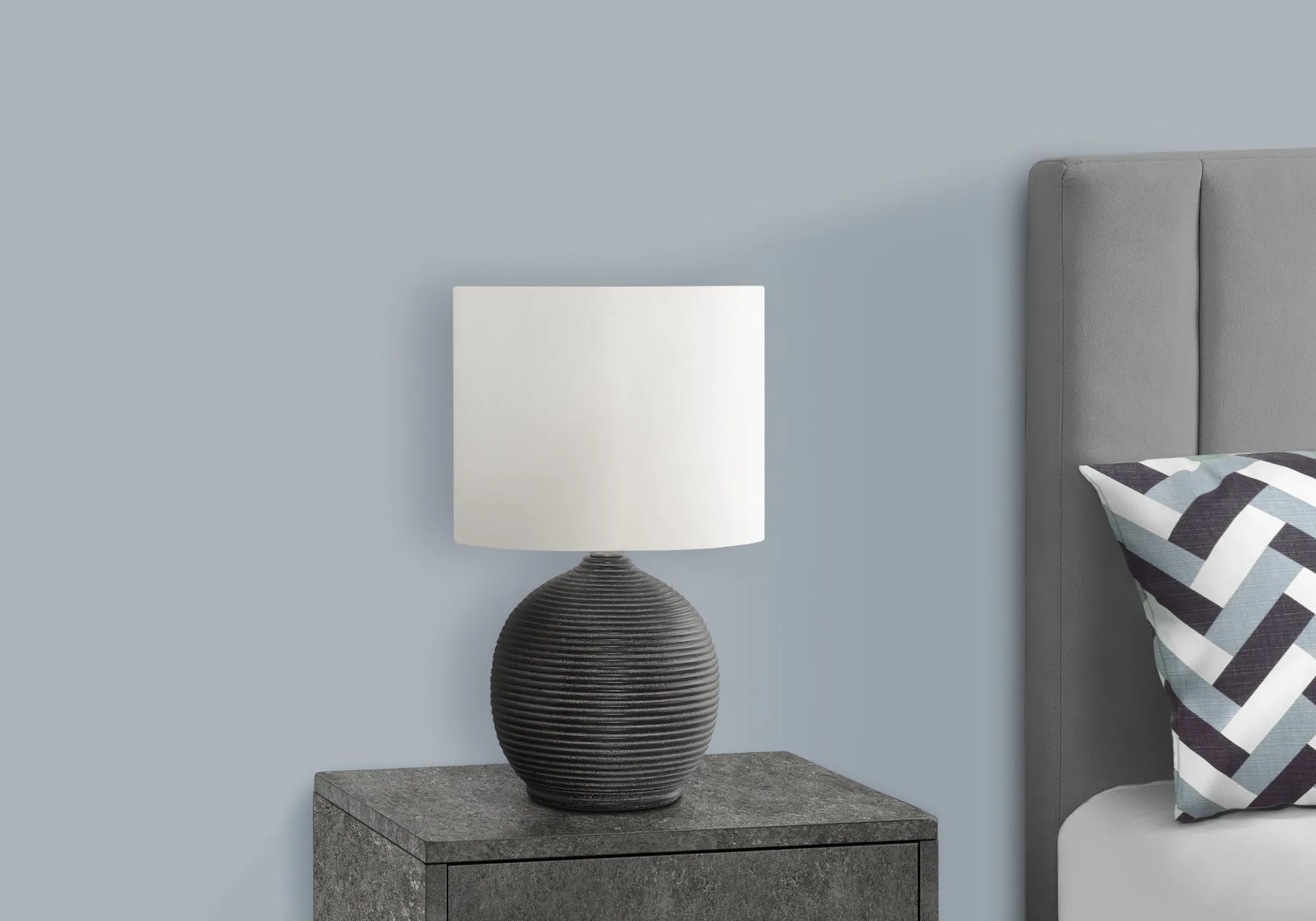 Elegance Illuminare: 16 inch Black Resin Lamp with Ivory Cream Shade - Contemporary Masterpiece