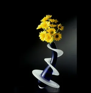 Heechee Vase