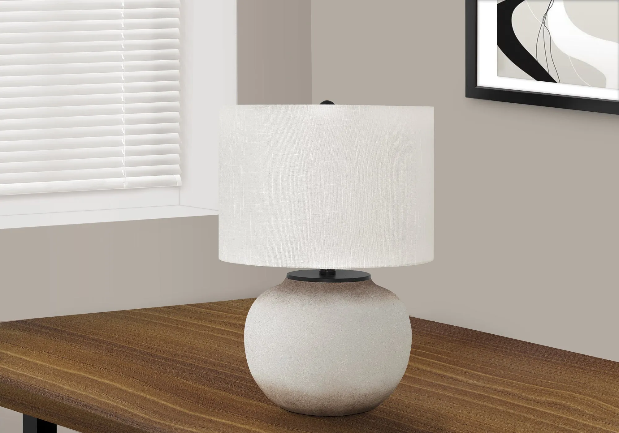 Ivory Glow: Modern Cream Ceramic Table Lamp with 21"H Lighting