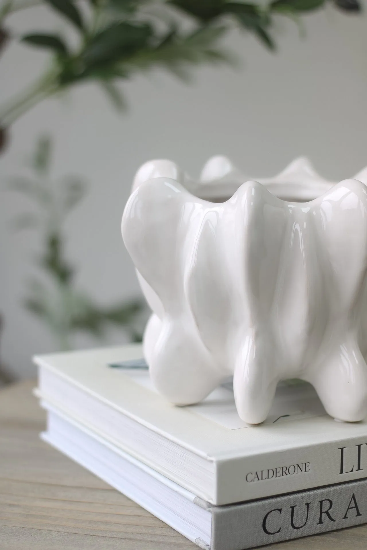 Lynwood White Stoneware Planter