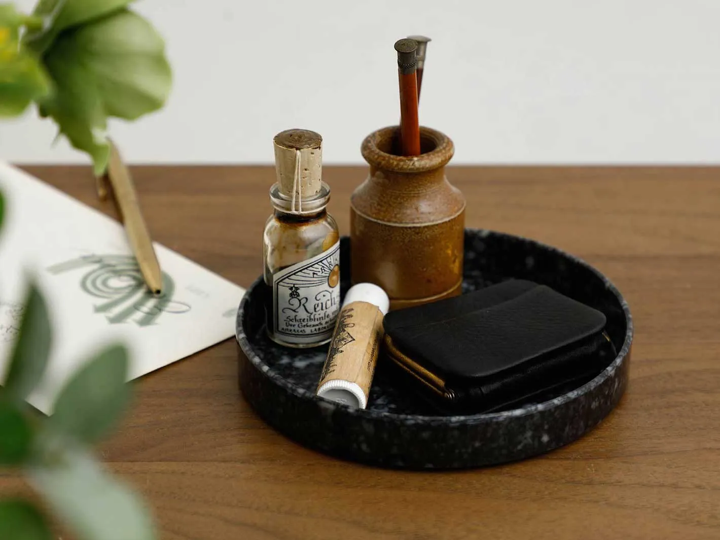 Marbled Melamine Circle Desk Tray Black