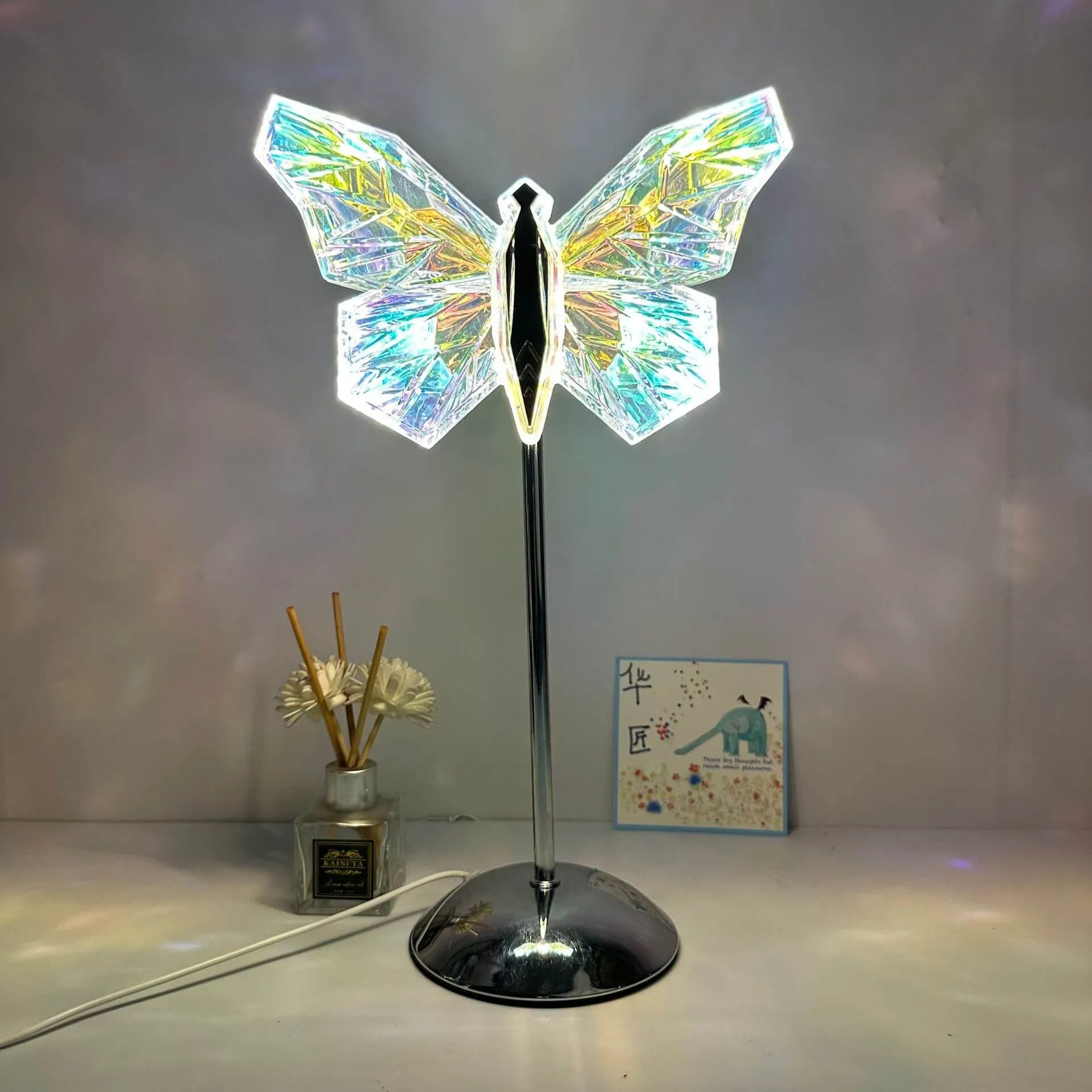 Modern Dazzling Flower Butterfly Metal Acrylic USB LED Table Lamp