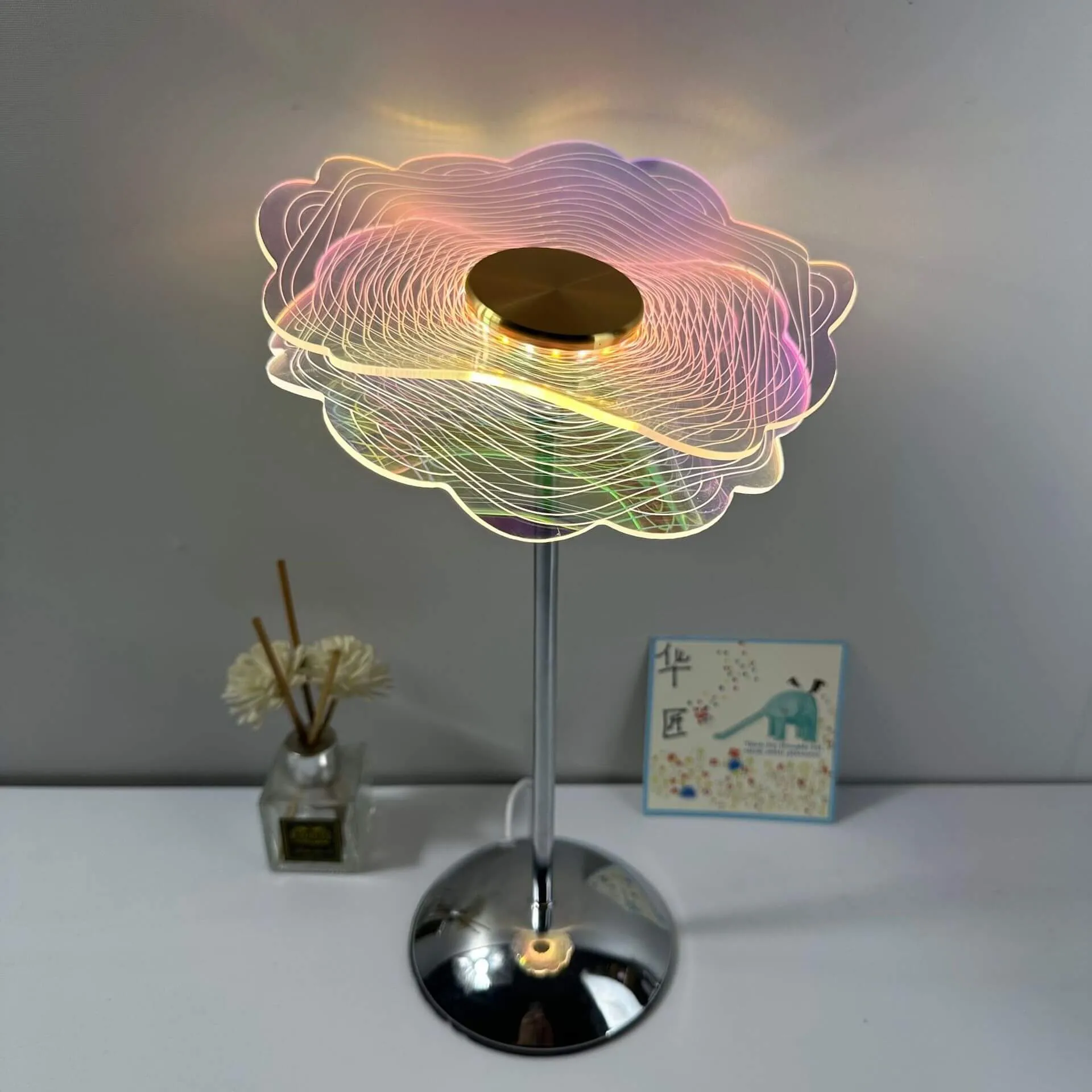 Modern Dazzling Flower Butterfly Metal Acrylic USB LED Table Lamp