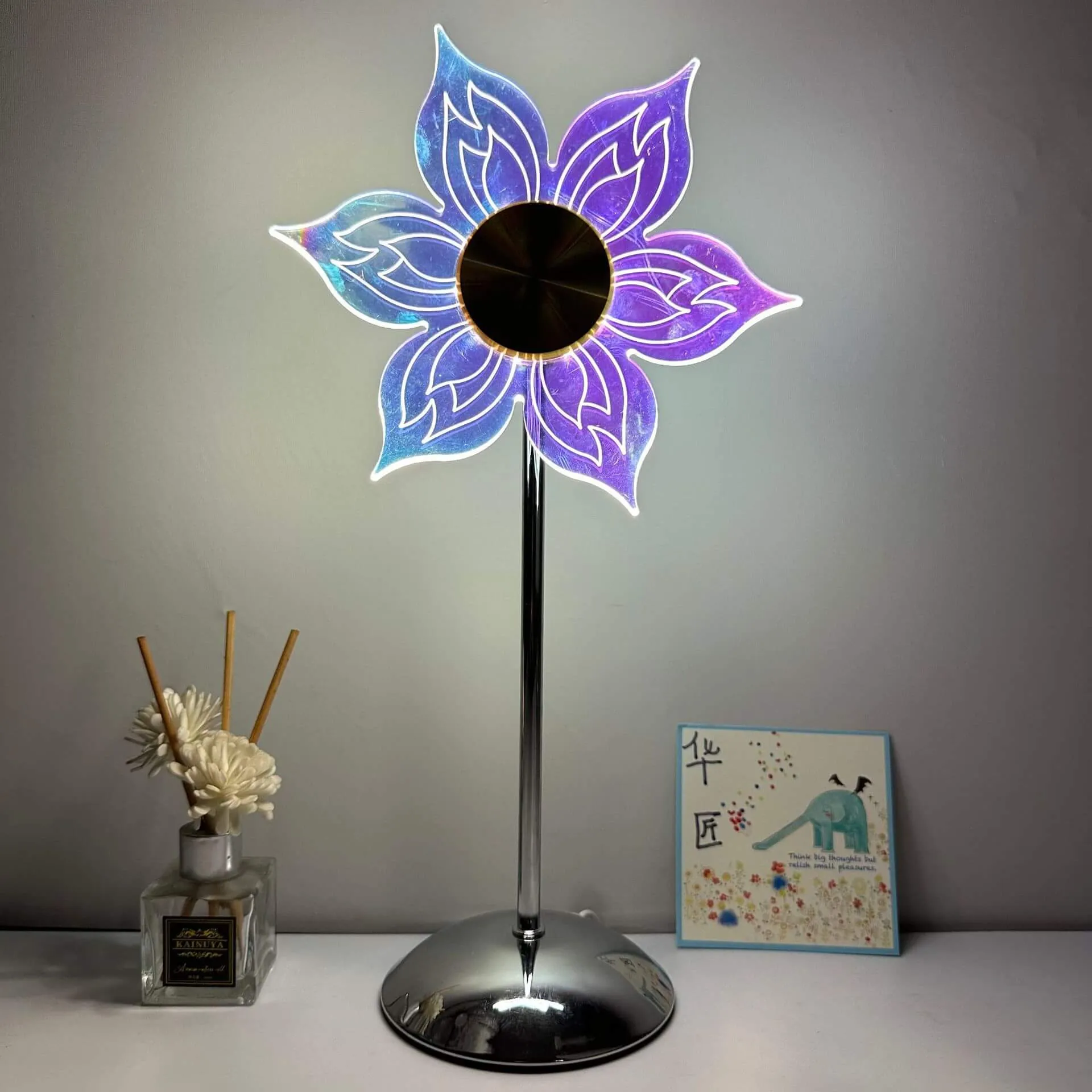 Modern Dazzling Flower Butterfly Metal Acrylic USB LED Table Lamp