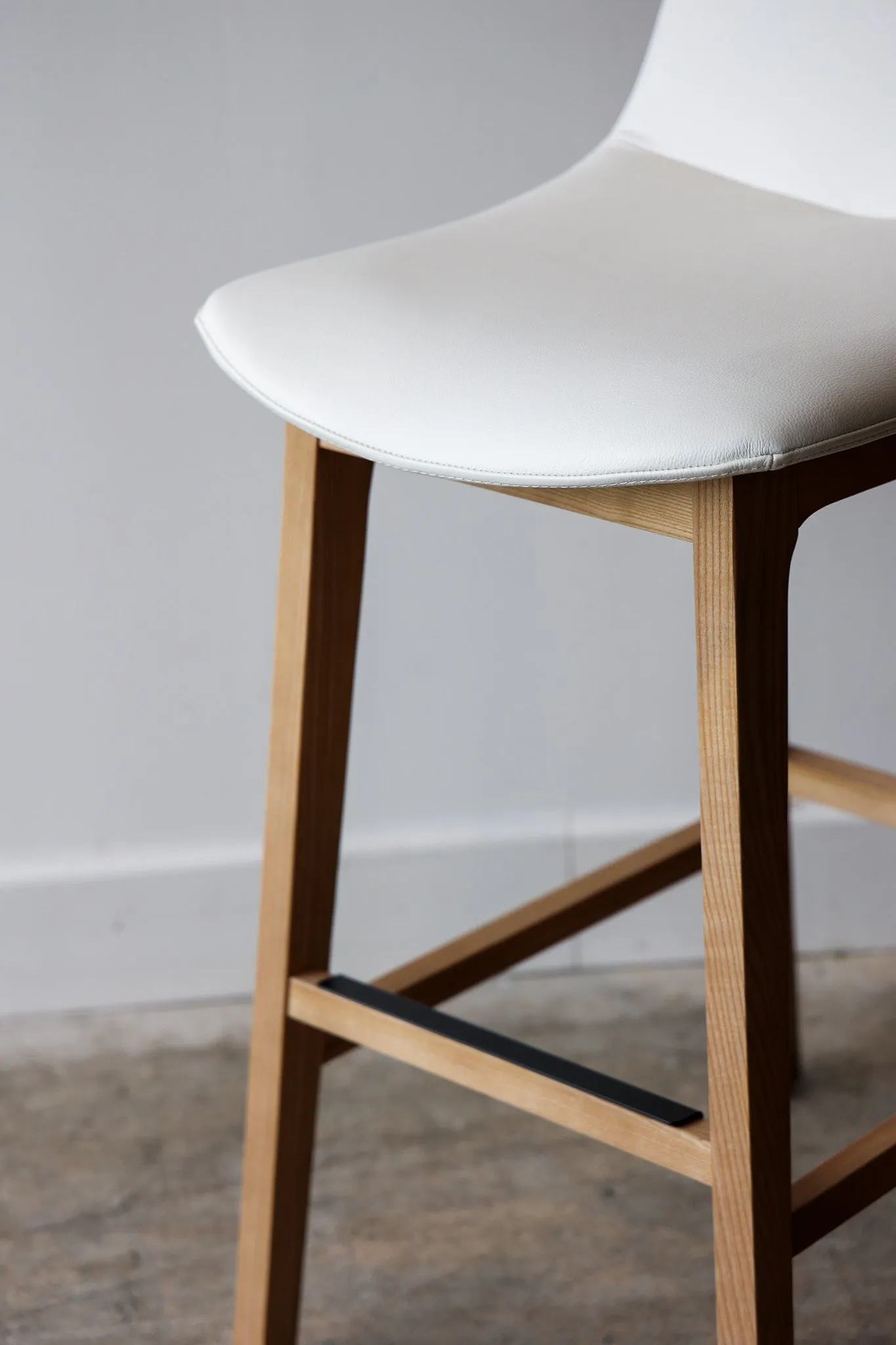 Noble Barstool
