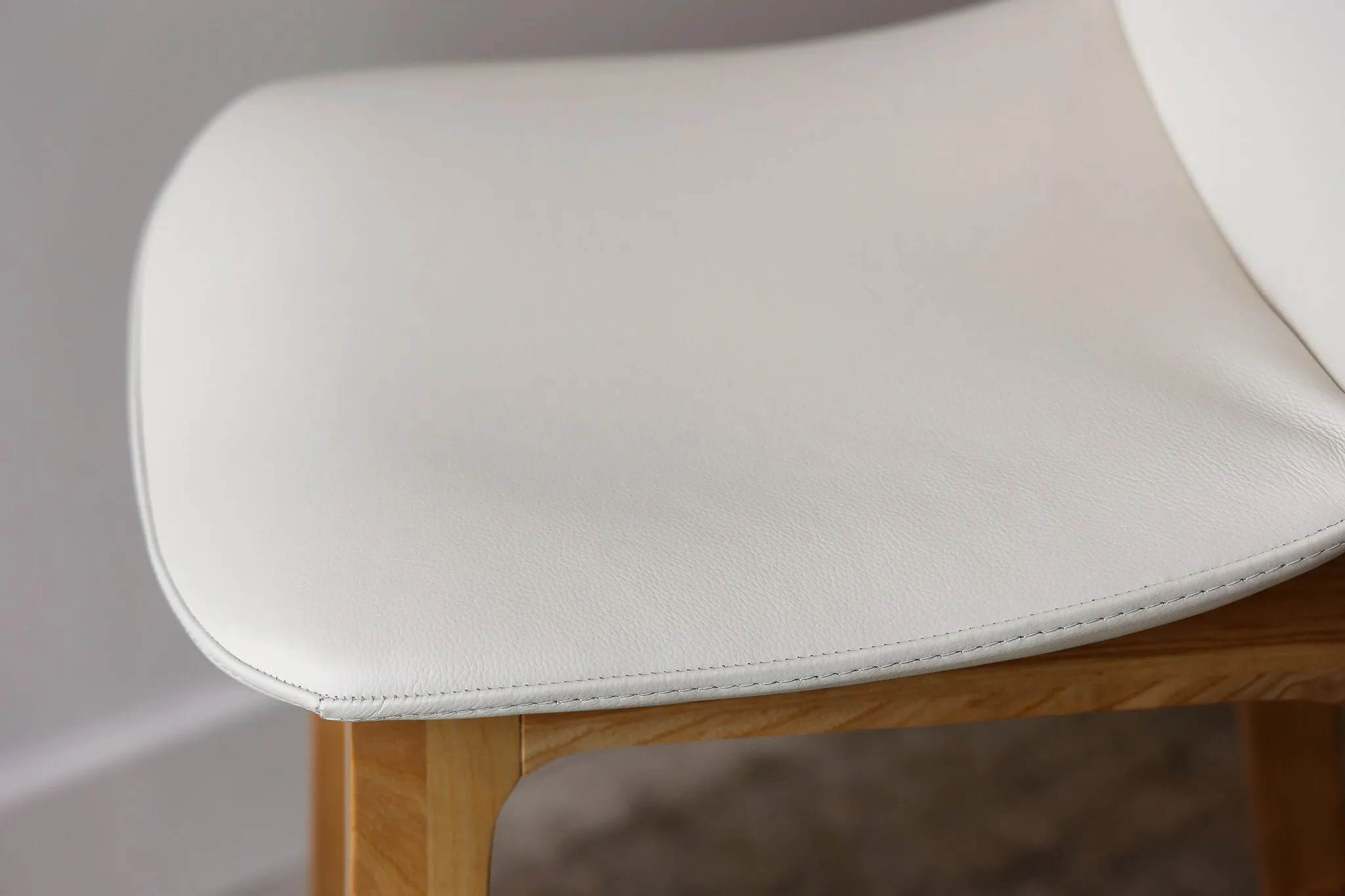 Noble Counter Stool