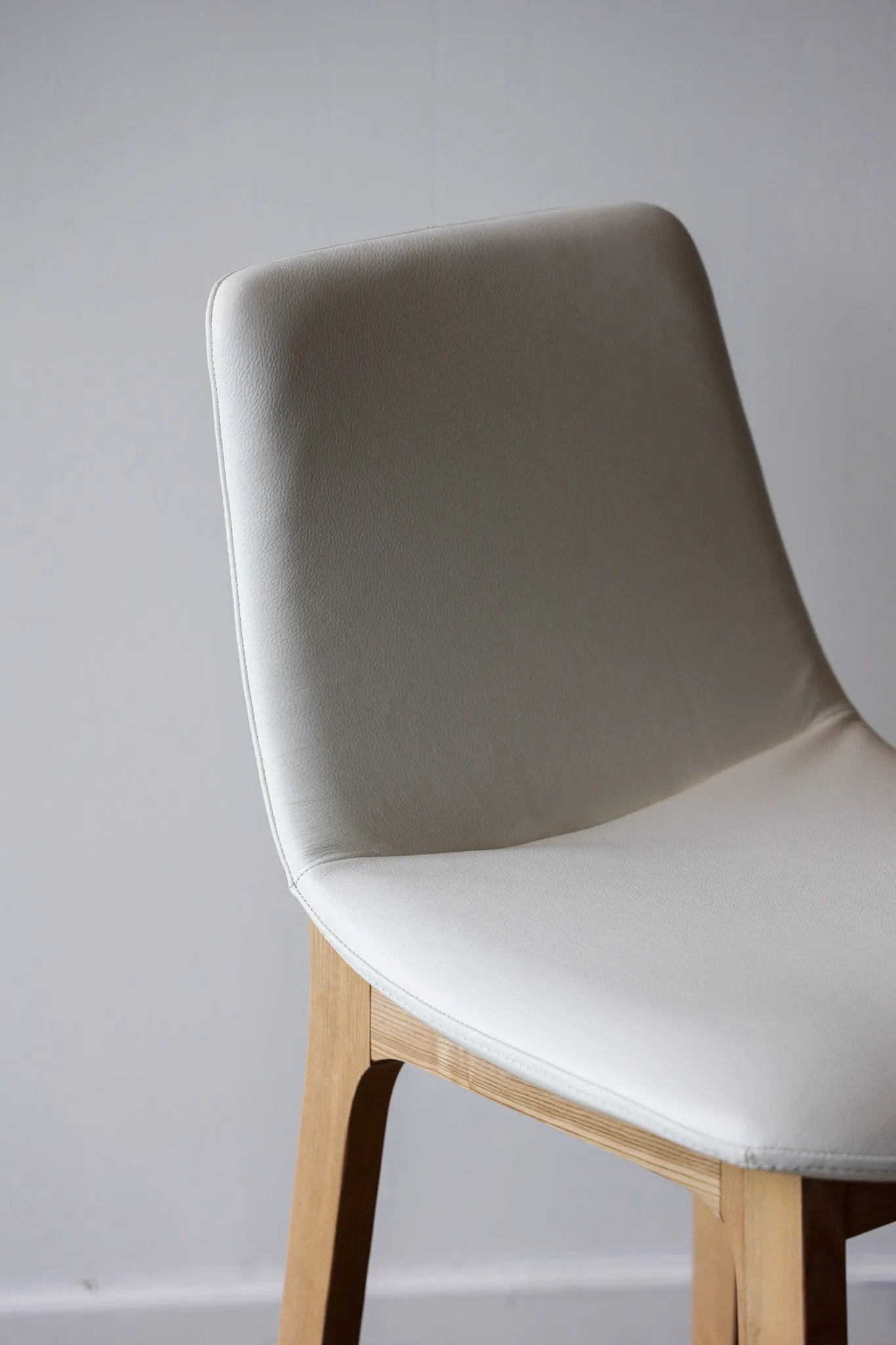 Noble Counter Stool