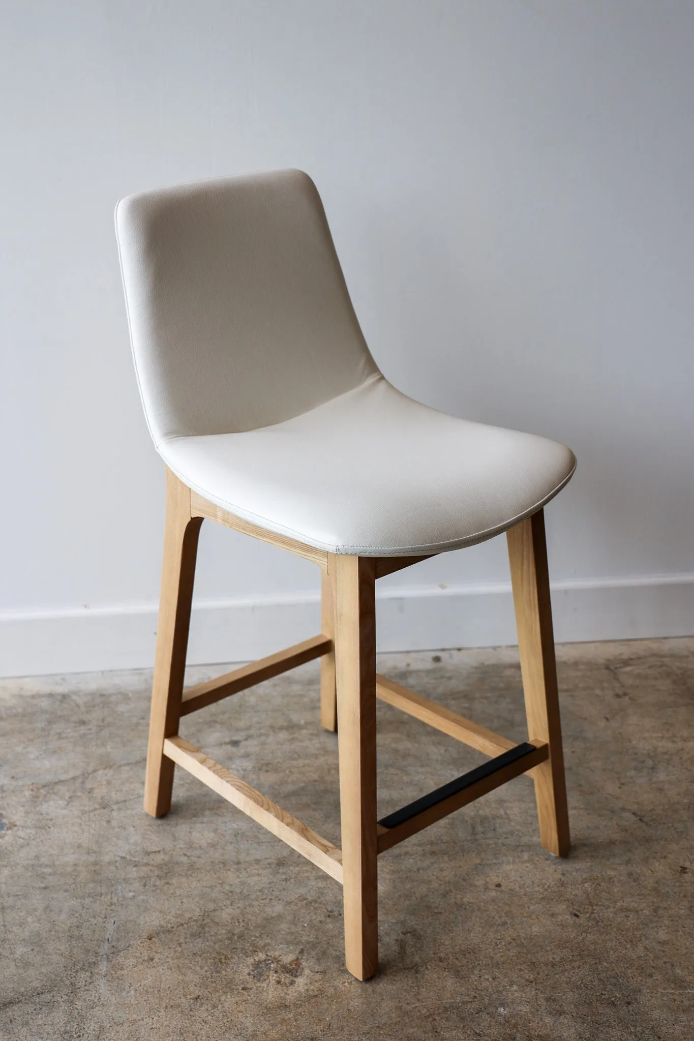 Noble Counter Stool