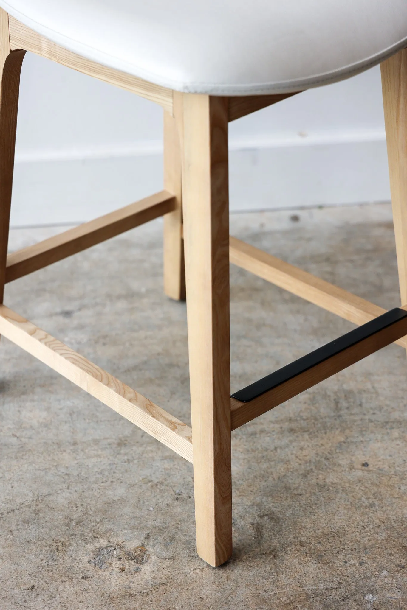 Noble Counter Stool