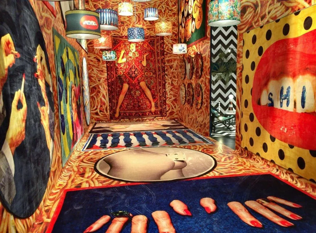 RECTANGULAR LADY ON CARPET