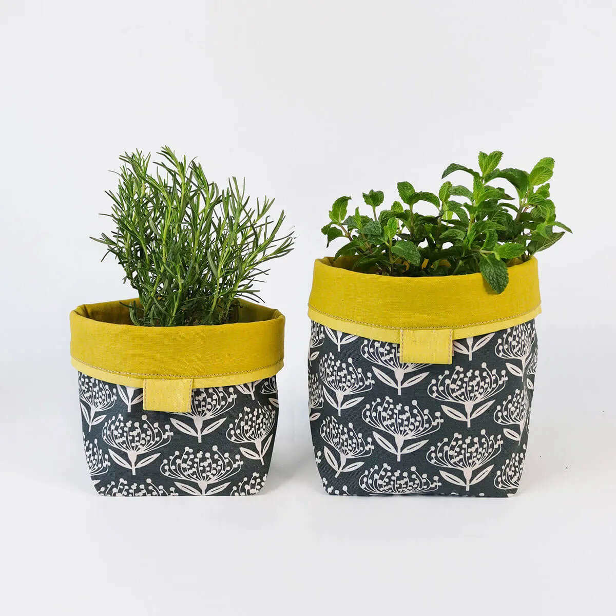 Reversible Soft Bucket - Pincushion Charcoal