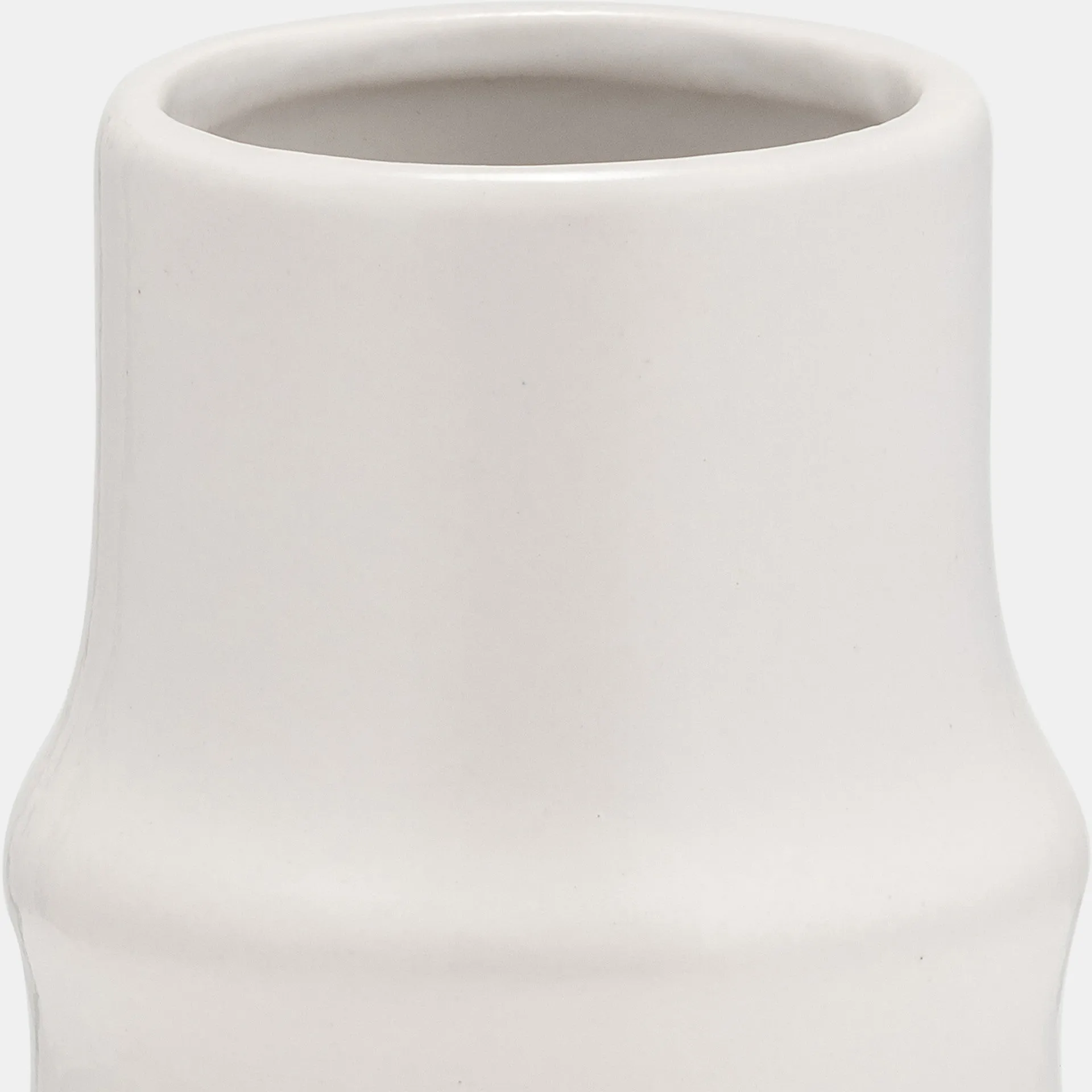 RING PATTERN VASE , WHITE