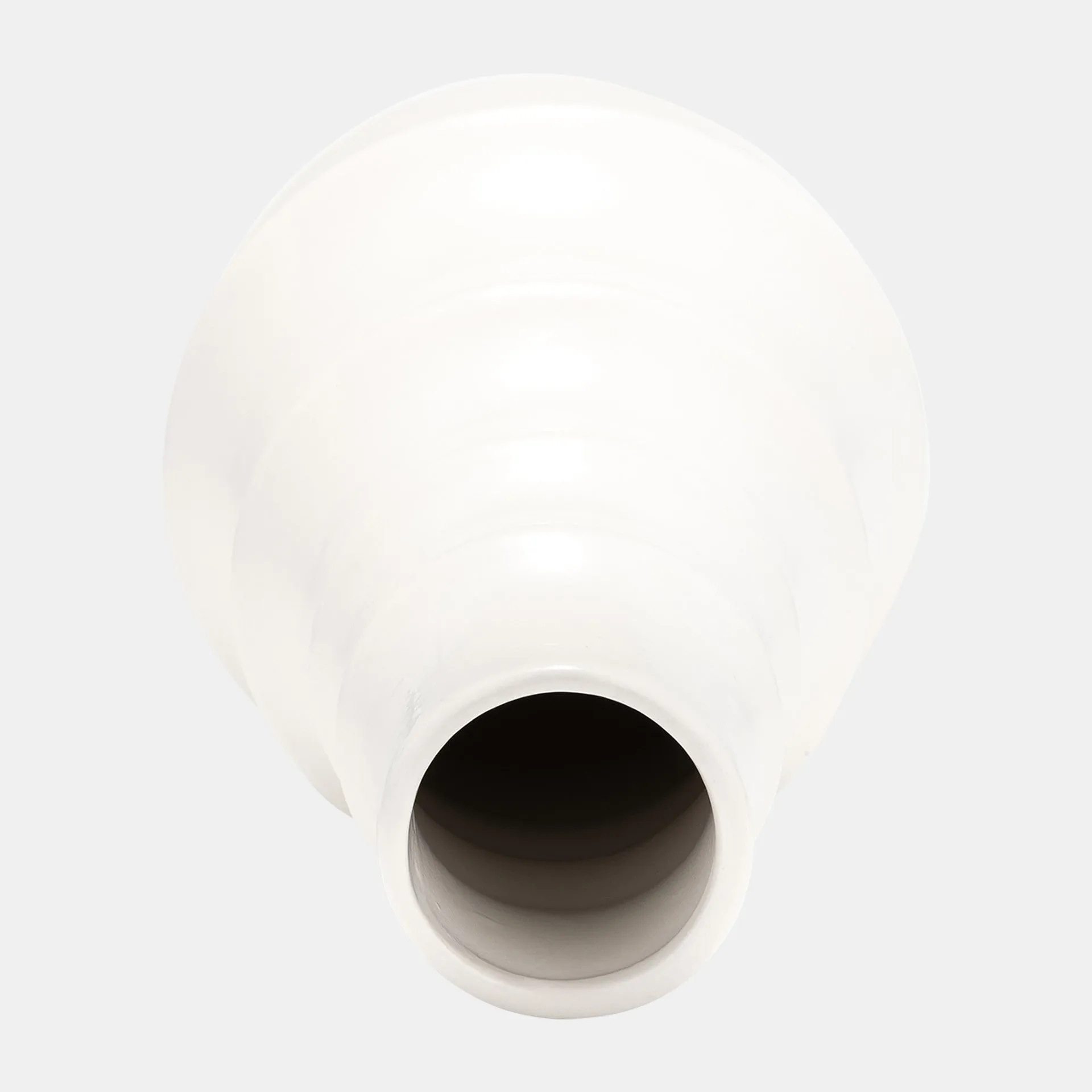 RING PATTERN VASE , WHITE