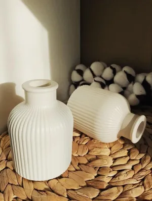 TREETRUNK® Concrete Striped Vase | Reed Diffuser Vase | Flower Vase for Home Decoration | Aesthetic/Minimalist Home Decor Vase (White) [9.5 x 6.5cm]